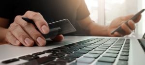 Truffa via internet, denunciato un 20enne