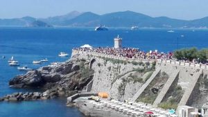 Metodo Piombino – L'Italia oltre la legge, i comitati a Montecitorio. Come seguire la diretta video