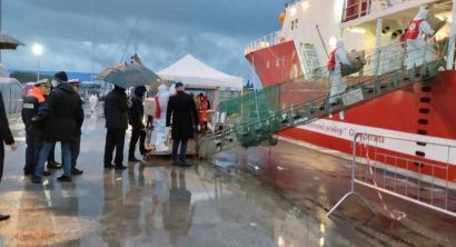 navi ONG con migranti in porto a Livorno (11)