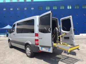 Social Taxi inclusivo, bus Navetta, Trenino ecco come muoversi alla Biennale del Mare e dell'Acqua