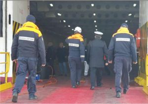 Urto in banchina traghetto Oglasa con 11 feriti, ispezione a bordo della Guardia Costiera