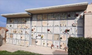 Commemorazione dei Defunti, orario continuato ai cimiteri comunali La Cigna e Antignano