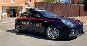 "Dalla barella" alla denuncia: perde un involucro di droga in ospedale durante le cure, rinvenuti anche 500 euro