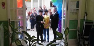 disabilità taglio del nastro sede insieme per costruire