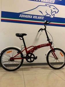 Livorno, la polizia di stato cerca il proprietario di una bicicletta ritrovata in via Ugo Foscolo