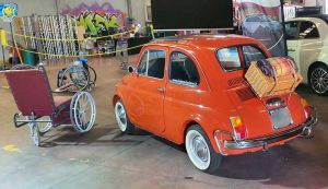 Muoversi in autonomia, il Ministro Locatelli vuole la 500 storica adattata di In Associazione all'expo di Rimini