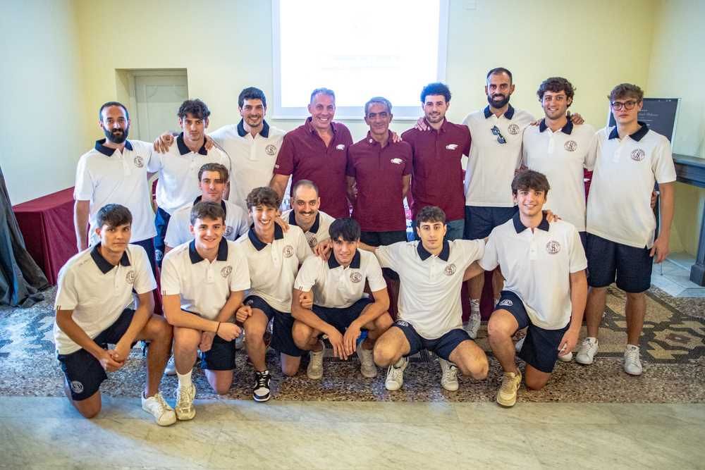 L'Unione Sportiva Livorno Basket presenta la prima squadra (foto)