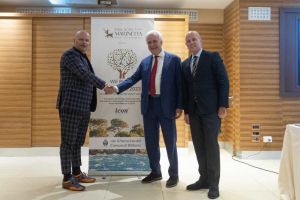 Bibbona un albero per ogni dipendente, l'impronta green del gruppo Icon Collection