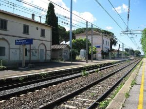 Tragedia alla Stazione di Donoratico: Uomo Travolto da un Treno