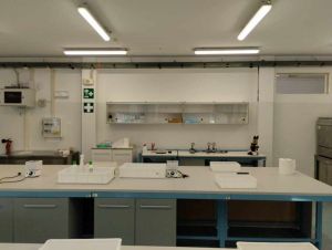 All'ITI un nuovo laboratorio di microbiologia