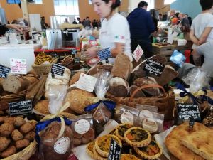 Lo-Slow-Food-di-Vetrina-Toscana-a-MarediVino-le-delizie-per-il-palato-degli-espositori