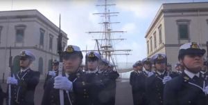 Gli allievi dell'Accademia Navale giurano fedeltà alla Repubblica