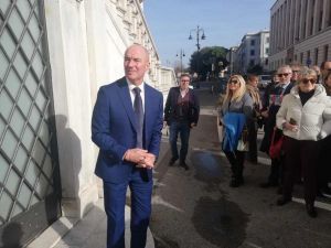 Dopo 18 anni riapre il corridoio sotto la scalinata del Comune, al suo interno una mostra su cose fatte e da fare per Livorno