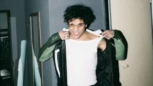 Tananai Live 2024: Il Cantautore Annuncia le Date del Tour e la Tappa a Livorno