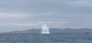 Bomba della seconda guerra mondiale fatta brillare al largo del porto di Livorno