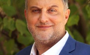 "Mani barbare e vigliacche hanno imbrattato la targa Largo Vittime delle Foibe"