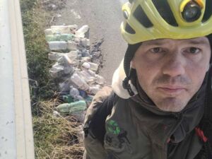 Mister Green pulisce tratto di via Jacoponi