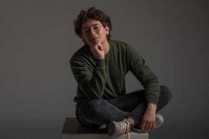 Shamzy a Livorno, il tiktoker toscano da milioni di follower torna a teatro in Testa di Caos