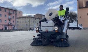 Al lavoro le Mini Spazzatrici, puliranno in centro, Venezia, sui viali a mare e in tutte le principali piazze