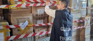 Maxi sequestro di oltre 220 mila pezzi contraffatti e recanti marchio “CE” difforme