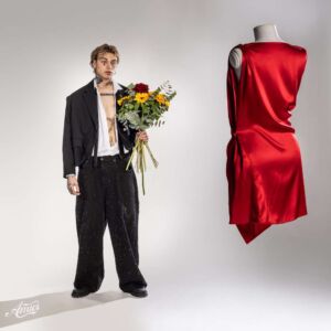 Amici 23 l'inedito di Ayle online, testi e link dei nove cantanti della scuola