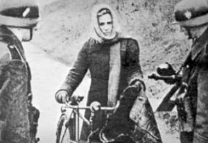 25 aprile, a Rosignano staffetta partigiana in bicicletta