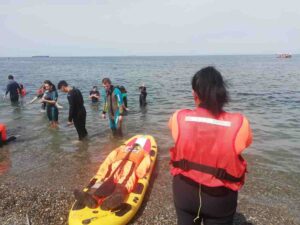 Can-OttoSalvagente, prove in mare e diploma di aiuto bagnino per gli studenti del Vespucci-Colombo