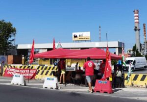 Lavoratori SMS, Cgil: "La lotta paga: i lavoratori avranno da ENI i due mesi di stipendio arretrato"