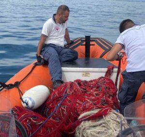 Sequestrata rete da pesca di 5 km, era nel canale di accesso al Porto di Livorno