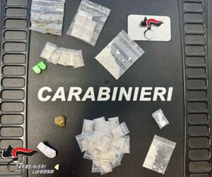 Da Signa e Campi a Cecina per spacciare vicino a una discoteca, arrestati due 24enni stranieri