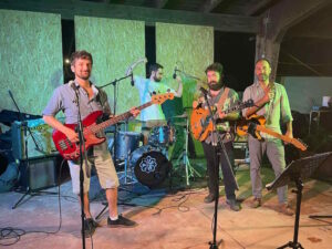 Mercoledì 14 agosto la Spiaggiata di Ferragosto al Bagno degli Americani, concerto e dj set