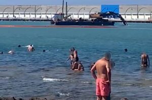 Ferragosto, mare e turismo a Rosignano Solvay: Dragaggio regolare interrotto per salvaguardare i bagnanti