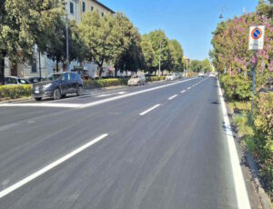 Viale Carducci, lavori asfaltatura terminati
