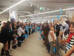 A Livorno apre Primark, inaugurazione, festa e le parole del sindaco ai nuovi assunti. Siete livornesi, proponetevi con le nostre caratteristiche (Video)