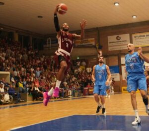 Libertas Livorno pronta alla sfida con la Fortitudo Bologna: "Un test per arrivare carichi ai playout"