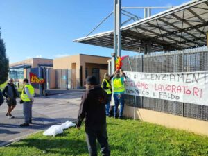 Lavoratori in sciopero Al Faldo contro 5 licenziamenti, USB il lavoro sembra non mancare, licenziamenti inspiegabili