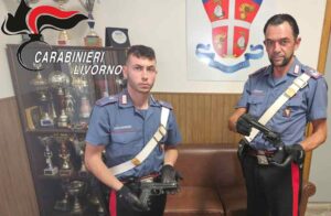 Cecina: spara in aria dalla finestra del bagno, denunciato un 50enne