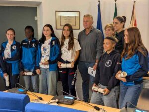 Premiate in Comune le ragazze del Circolo Giovanile Atletica Costa Etrusca reduci dalla vittoria di Agropoli