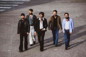 Capodanno alla Terrazza Mascagni, sul palco Rebel Toschi, Gli Anni e il DJ Set di Vittorio l’Indiano e Giovanni Frau