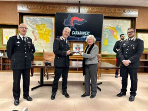 Soroptimist Livorno dona ai carabinieri il kit “la stanza tutta per sé portatile”