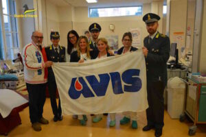 Trasfusioni, 20 finanzieri donano il sangue all'ospedale di Livorno