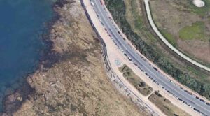 Precipita sugli scogli, lungo il viale Italia ricoverato in codice rosso 