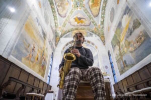 La spiritualità del sax di Dimitri Grechi Espinoza nella chiesa di Santa Caterina a Livorno
