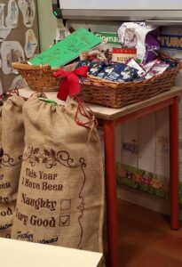 I bambini della Carducci 200 kg di amore per gli animali in difficoltà