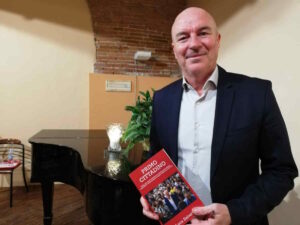 Il sindaco presenta il suo libro "Primo Cittadino", Salvetti: "non è un libro autocelebrativo"