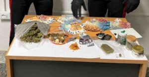 Individuata centrale di spaccio in casa privata, arrestato commerciante 50enne