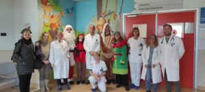 Natale 2024, la Pediatria Livorno "travolta" dal fiume di affetto grazie ai doni di Pro Loco Livorno - Villaggio di Natale, Guardia di Finanza e US Livorno Calcio