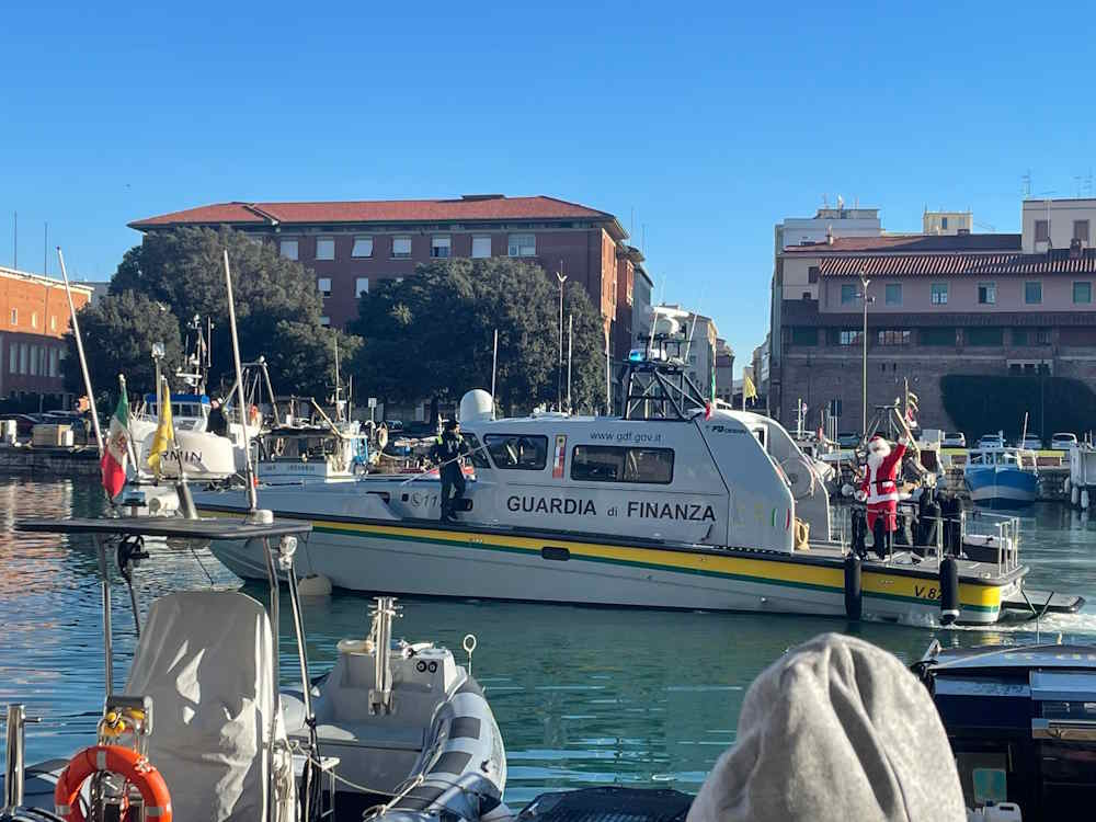 Roan GdF, Babbo Natale sbarca a Livorno (Foto e Video)