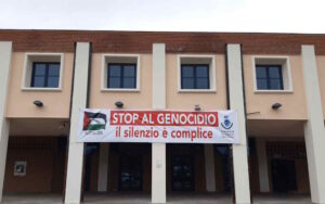 Solvay: Rubato lo striscione pro Palestina 