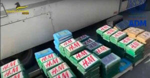 217 chili di cocaina sequestrati in porto a Livorno